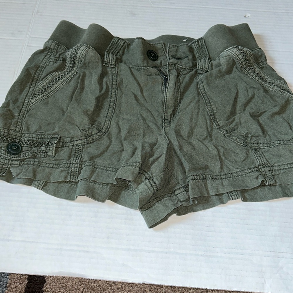 Maurice’s Shorts Lacey Pockets